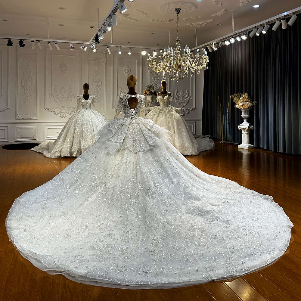 Amanda Novias Original Design Long Sleeves Wedding Dress