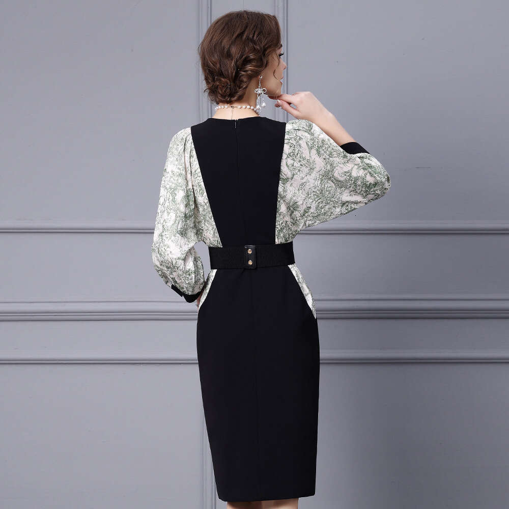 High end Light Luxury Dress Autumn 2024 New Womens Wear V-neck Splicing with Waist Belt Split Hip Bag Skirt
