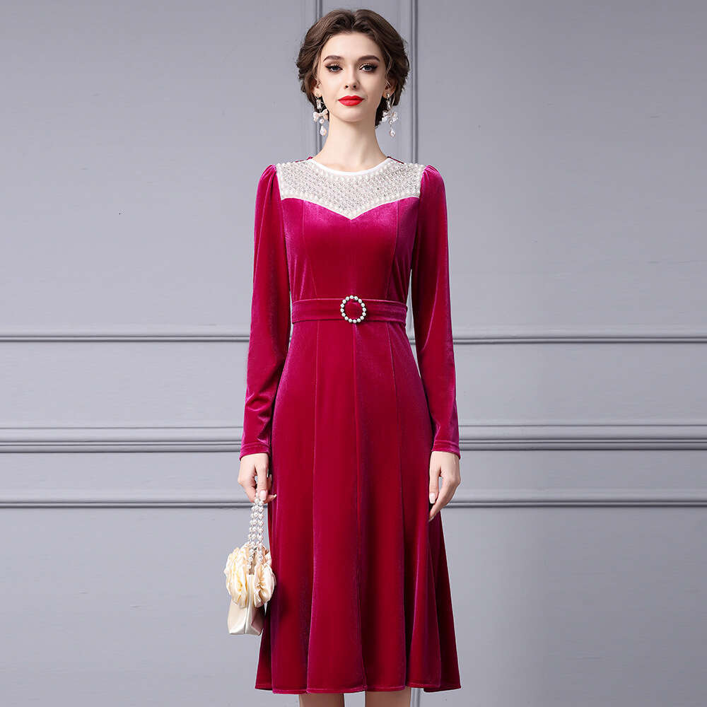 Lady Velvet Dress 2024 New High end Style Pendant and Exquisite Long Sleeve Split Tail Skirt