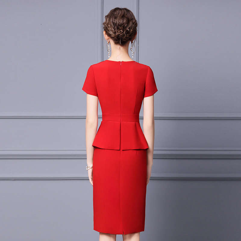 high-end summer dress with a light mature style nail drill waist cinching and slimming red dress 2024 new style