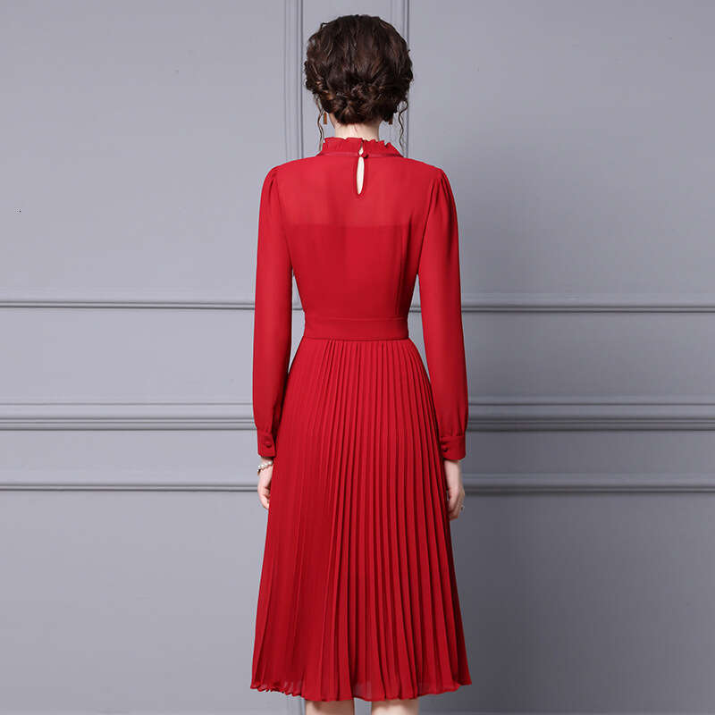 autumn new 2024 high-end temperament goddess French style waist cinched long sleeved fashionable western-style dress