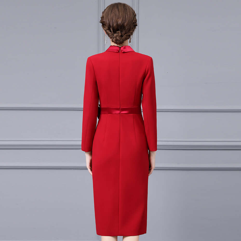 Smart red three-dimensional flower waist cinching slimming suit dress for commuting light and mature style hip hugging dress 2024 autumn new item