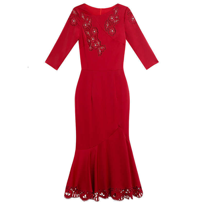 autumn high-end temperament dress 2024 new embroidered waist cinching slimming over knee fish tail skirt