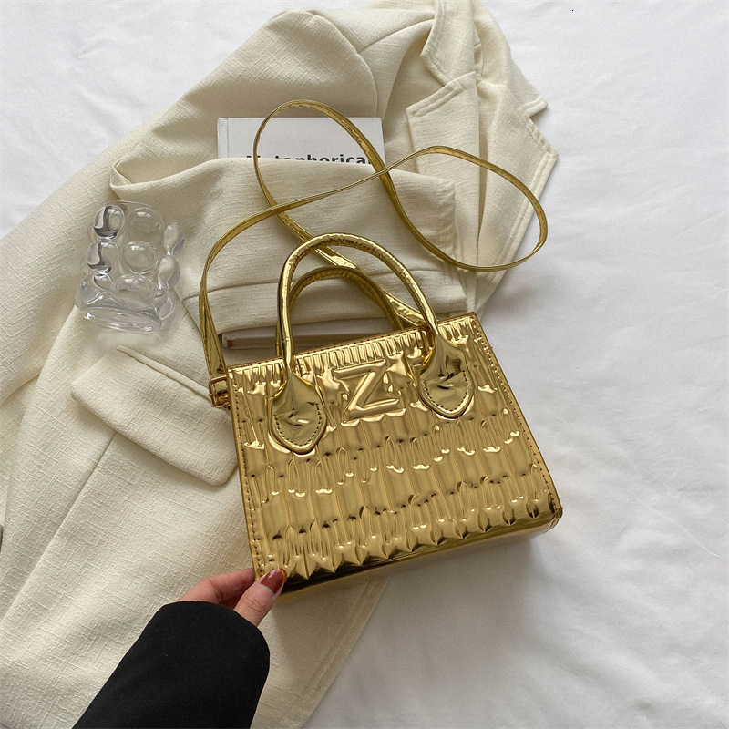 Casual Commuter Single for Women New Fashionable Personalized Handbag Trendy Simple Cross Shoulder Women's Bag