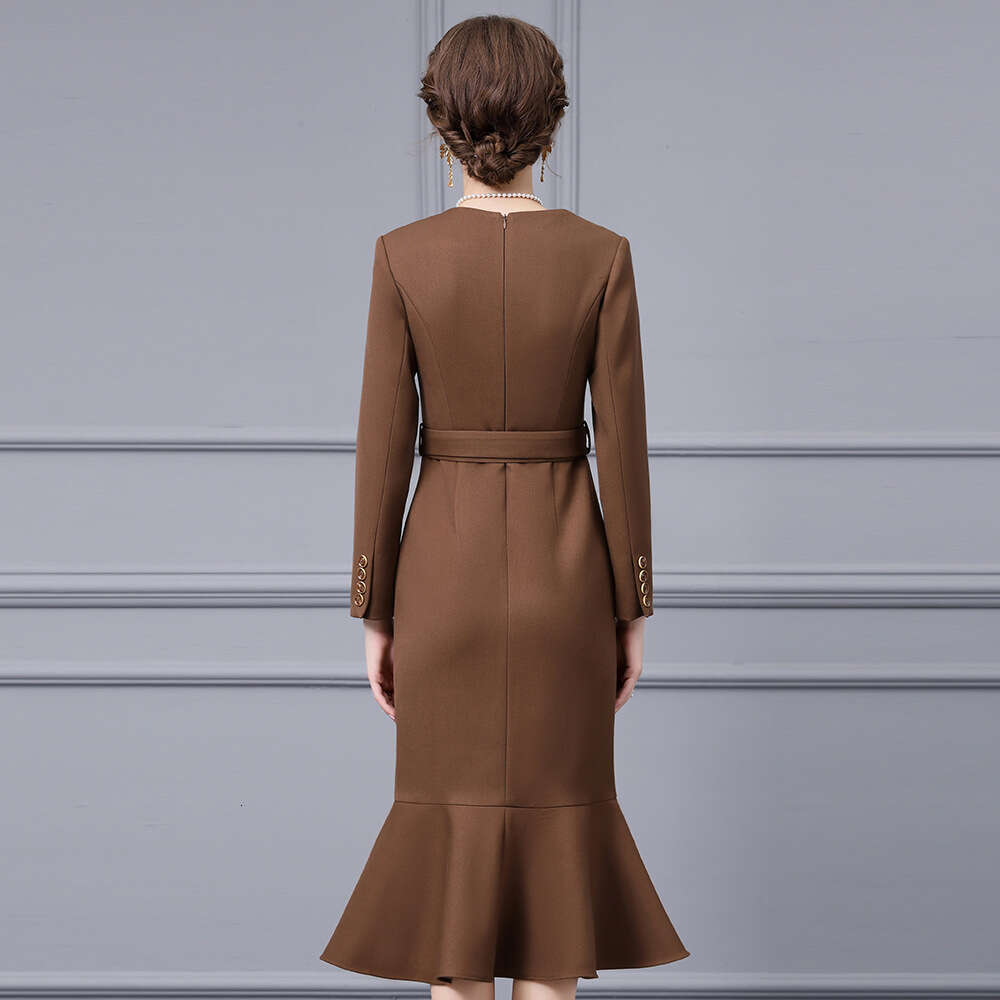 double breasted French mature temperament fishtail skirt 2024 new waist cinching slimming high-end suit dress