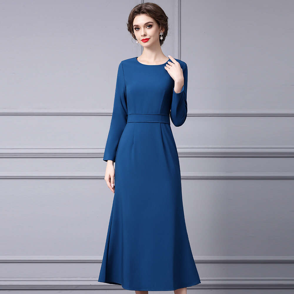 high-end brand middle-aged womens clothing with sense of luxury minimalist temperament and a base dress. Mid to long length 2024 autumn new style