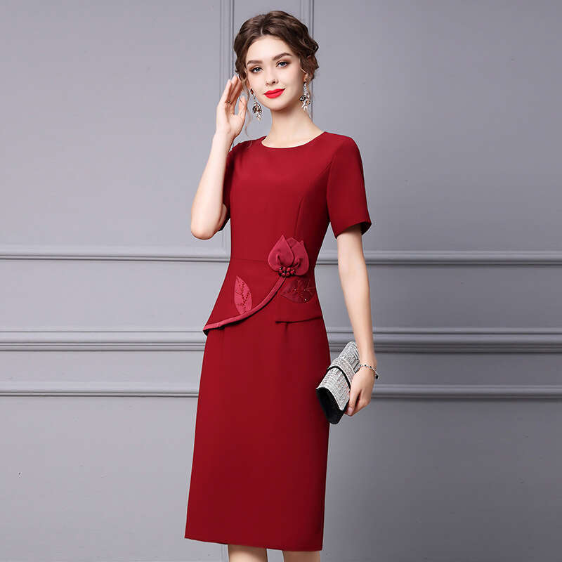 wine red luxurious banquet feel handmade flower carving nail drill slim fit hip hugging dress 2024 new summer collection