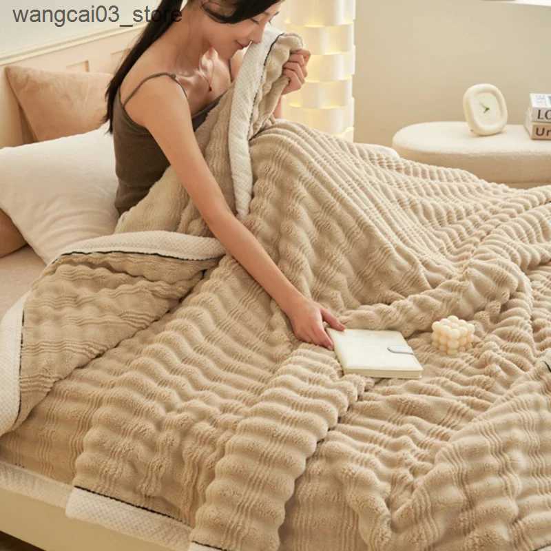 Blankets Swaddling Imitation Rabbit Plush Autumn Winter Warm Bed Blanket Striped Fluffy Warmth Sofa Blankets Soft Absorbent Breathable Nap Blanket L24