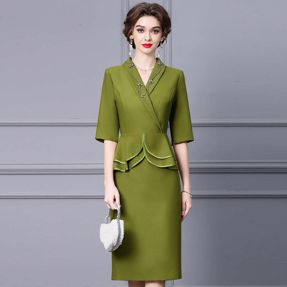 Autumn 2024 New Dress Formal Occasion and Elegant Suit Collar Unique Nail Diamond Wrapped Hip Skirt