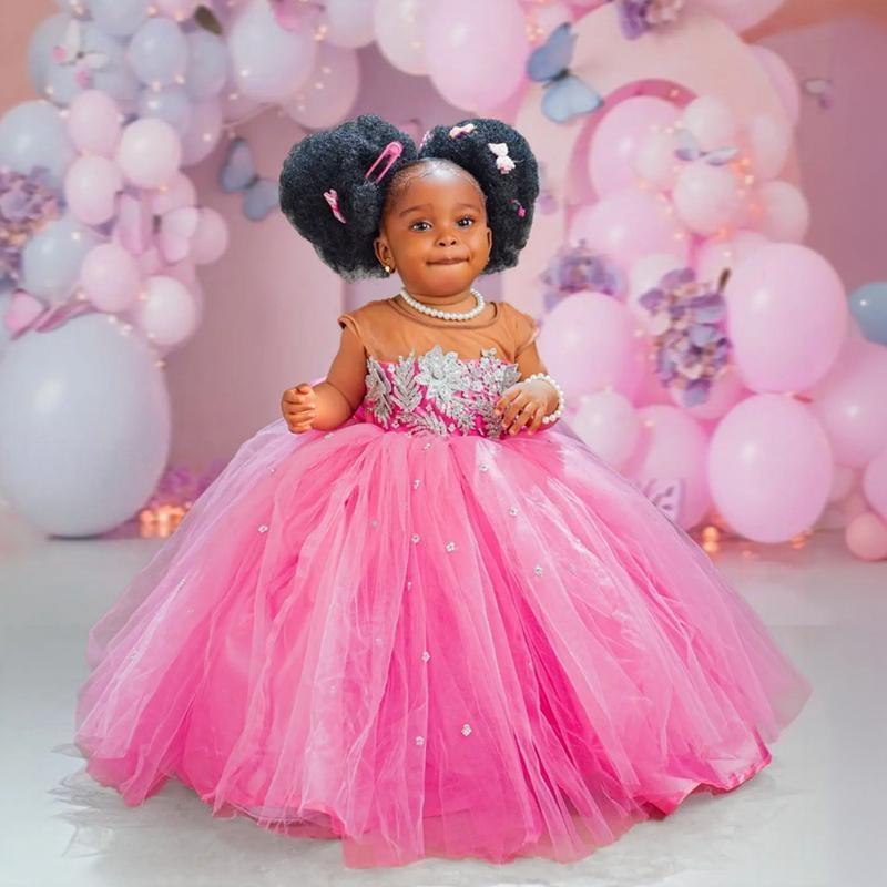 2024 Pink Little Girls Birthday Dress Flower Girl Dresses Communion Gowns Sheer Neck Beaded Lace Crystals Tiered Tulle Floor Length Princess Marriage 
