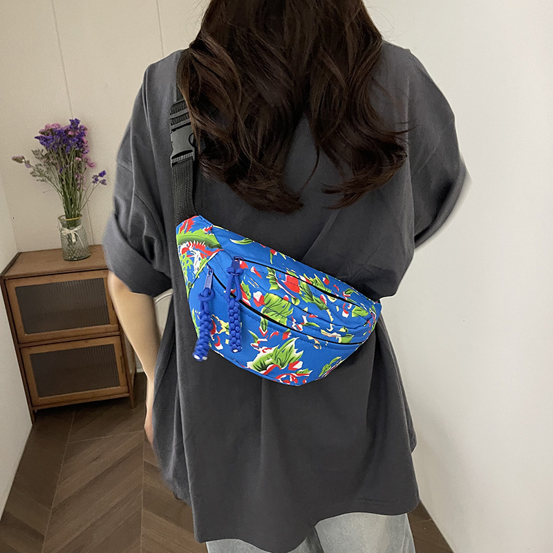 Fashionable and minimalist spring new chest diagonal cross waist bag, casual western-style fashion, contrasting color, niche shoulder bag