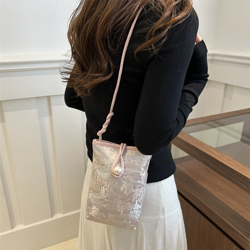 Commuter Shoulder New Korean Style Leisure Small Square Bag, Niche Fashion Crossover Mobile Phone Trendy Bag for Women
