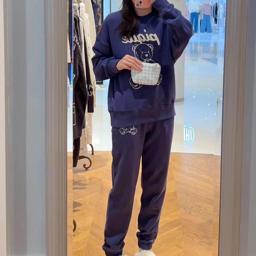 Couples pajama set womens room wearing sportswear 241011