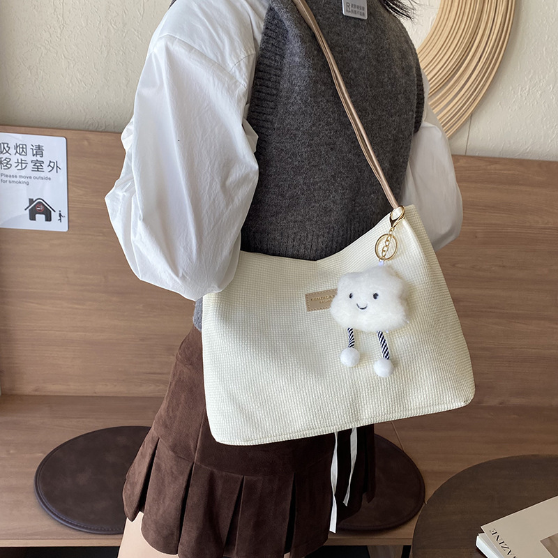 Women's Large Capacity Leisure Sense New Simple Fashion Shoulder Commuter Bag Texture