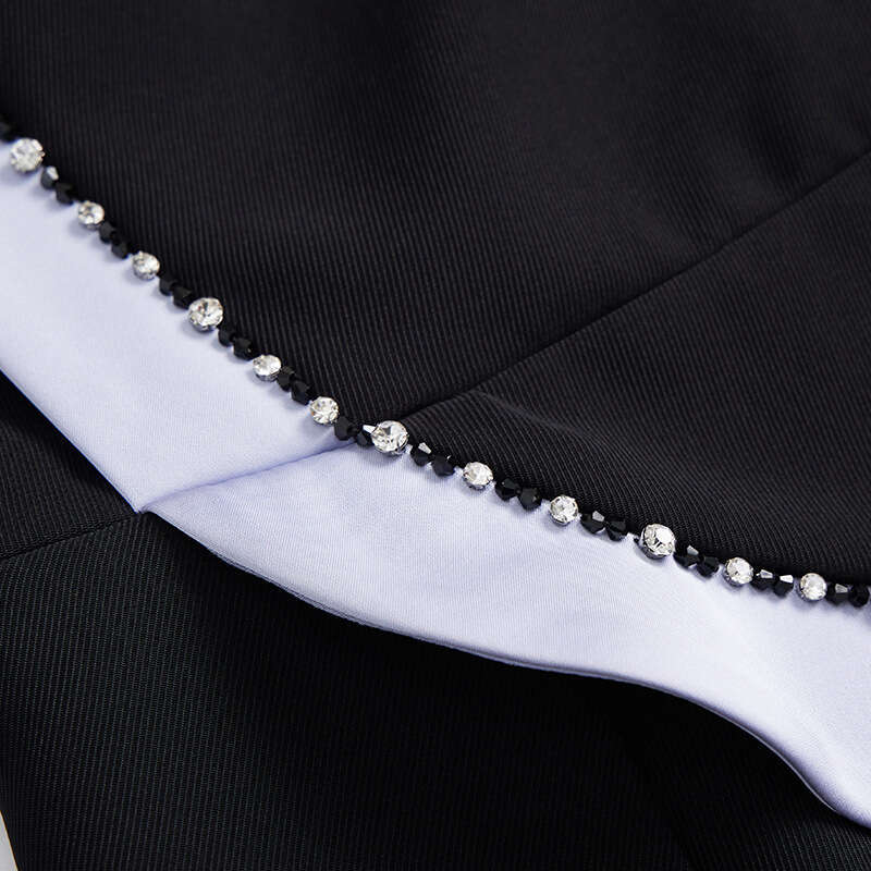 black dress with a high-end feel light luxury slanted neck nail drill evening party long sleeved hip hugging skirt 2024 new autumn outfit