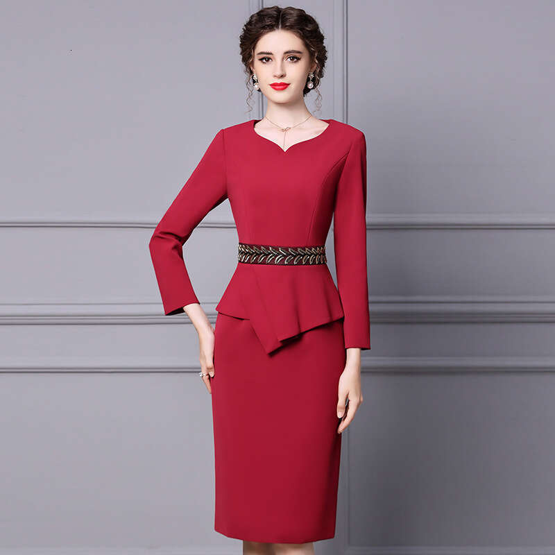 Red Dress Autumn New Collection 2024 Peach Heart Collar Fake Two Piece Nail Bead Long Sleeve Inner Wrap Hip Skirt