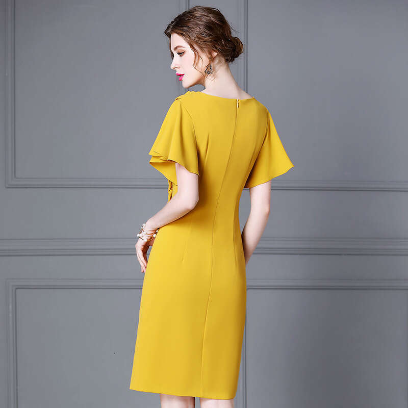 French niche for women 2024 new color nail drill pleated waist slimming yellow dress