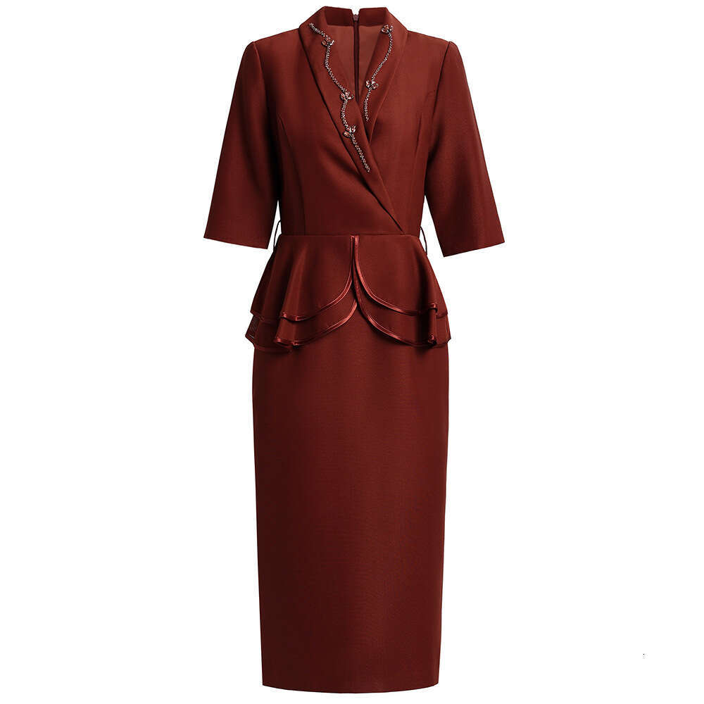 black dress with a high-end feel 2024 autumn new item super revealing figure suit collar fake two-piece hip hugging skirt