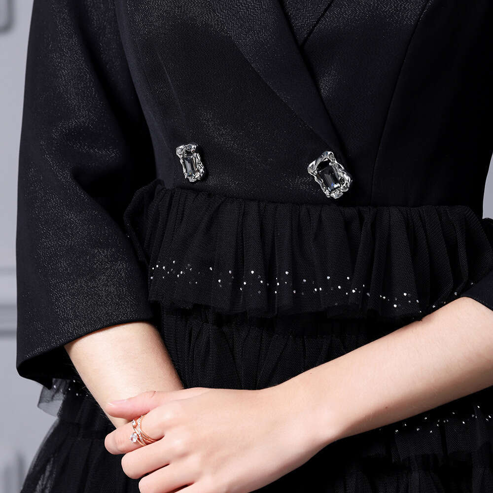 high-end exquisite temperament suit dress with mesh splicing and sparkling diamond fake two-piece cake skirt Autumn 2024 new item