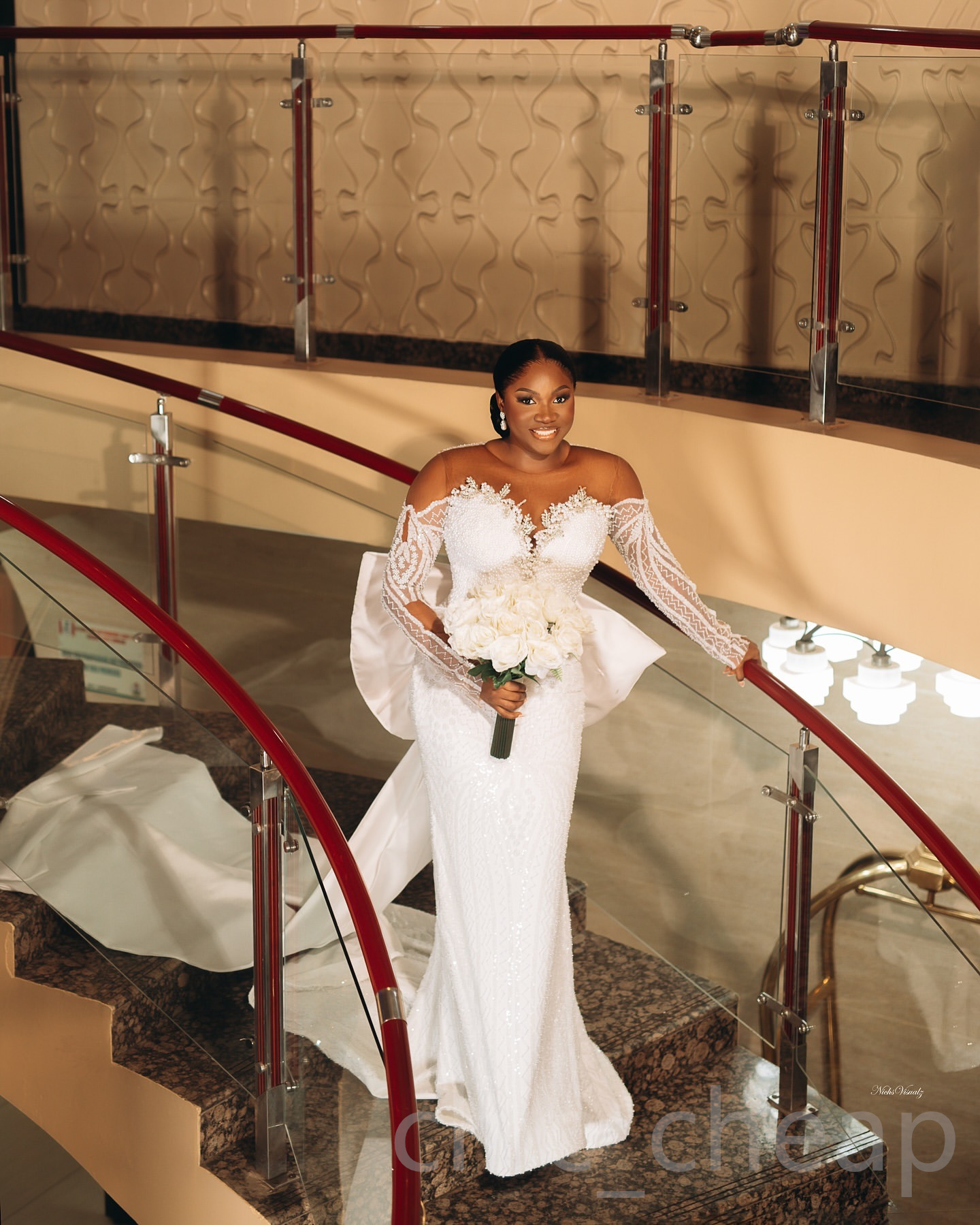 2024 Arabic Aso Ebi Plus Size White Mermaid Wedding Dresses Pearls Sequined Lace Detachable Train Full Sleeves Luxurious Bridal Gowns Dress