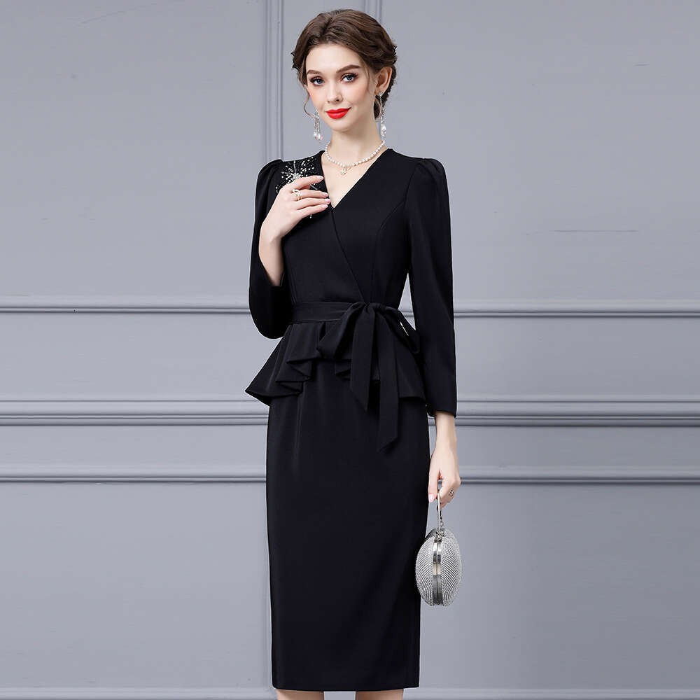 high-end luxury temperament exquisite nail diamond waist cinching lace up fake two-piece hip hugging dress 2024 autumn new item