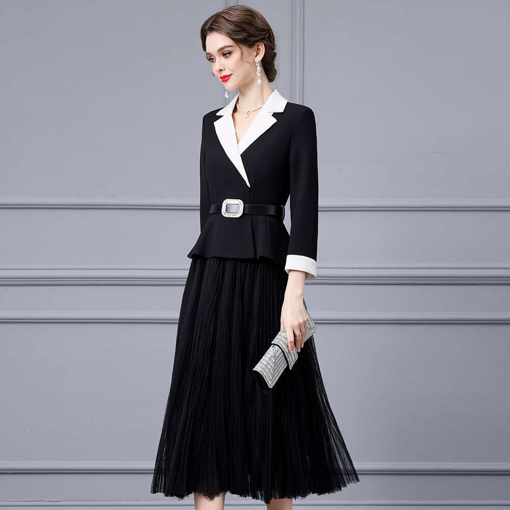 black and white contrasting suit splicing mesh fake two-piece large swing dress temperament goddess style 2024 autumn new item