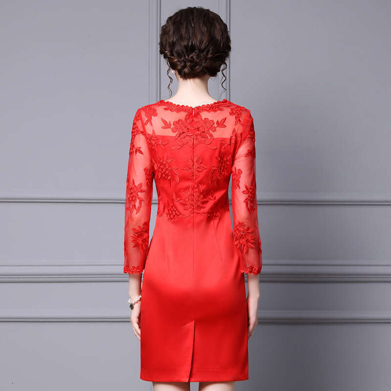 Autumn for Women 2024 New Short Style Red Lace Embroidered Engagement Long Sleeve Slimming Dress