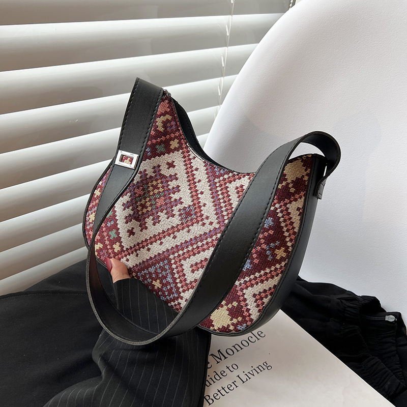 Personalized and Beautiful Large Capacity for Women New Handheld Fashion Single Shoulder Casual Simple Underarm Bag