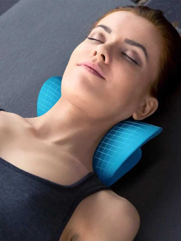 Neck shoulder stretcher relaxor spinal nerve traction device pain relief equipment spinal alignment W240819