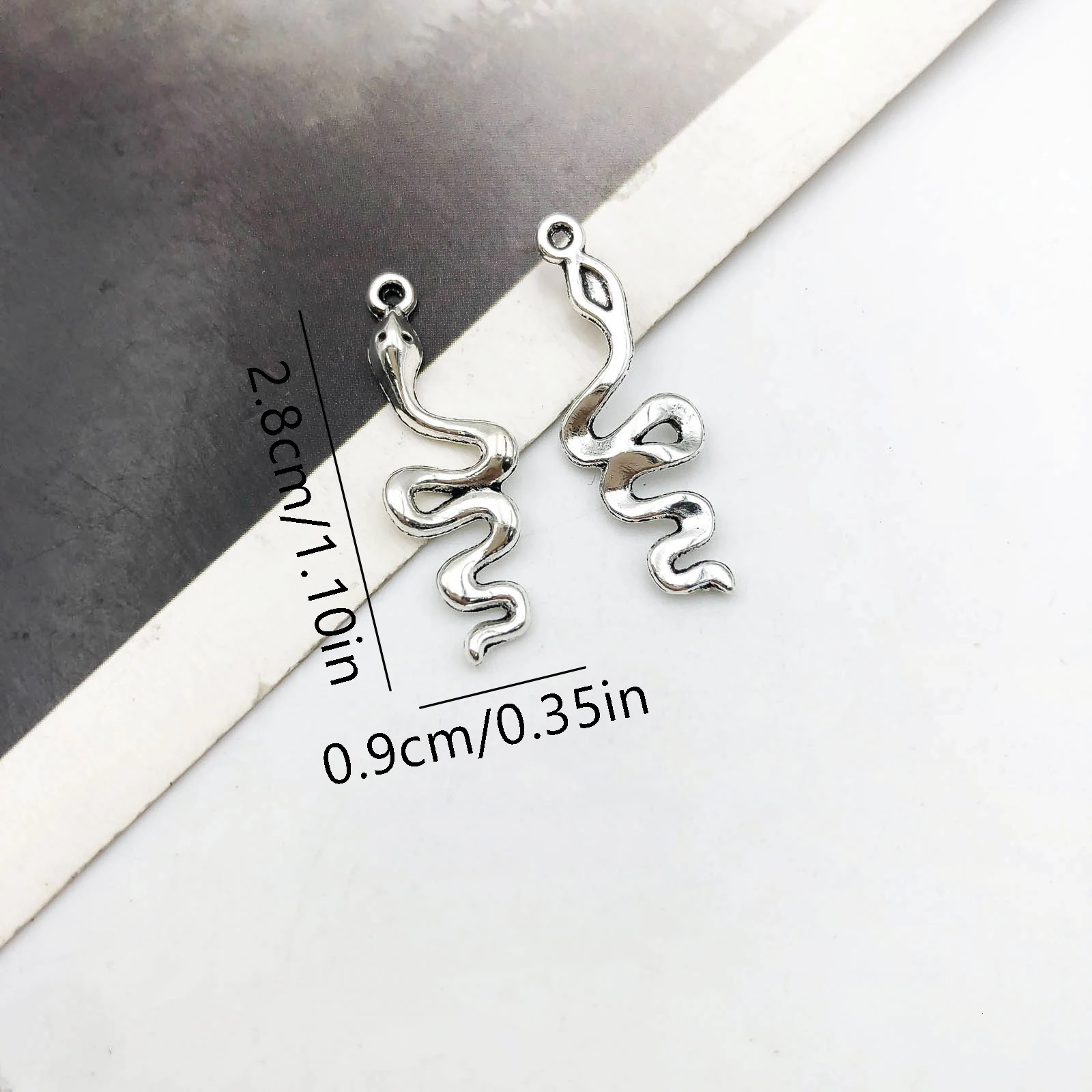 1020pcs 28x9mm Antique Silvery Snake Charms For Jewelry Making Bracelet Necklace Earrings Keychain Bag Clothing 241010