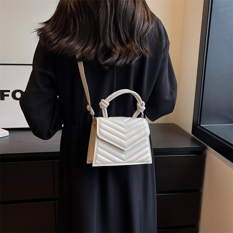 Handbag for women, new item, niche trend, shoulder casual commuting crossbody bag, fashionable small square bag