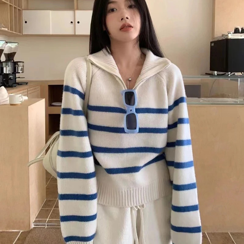White striped warm womens sweater winter fashion lapel zipper knitted lapel womens loose Korean prefabricated soft knitting jumper 241011