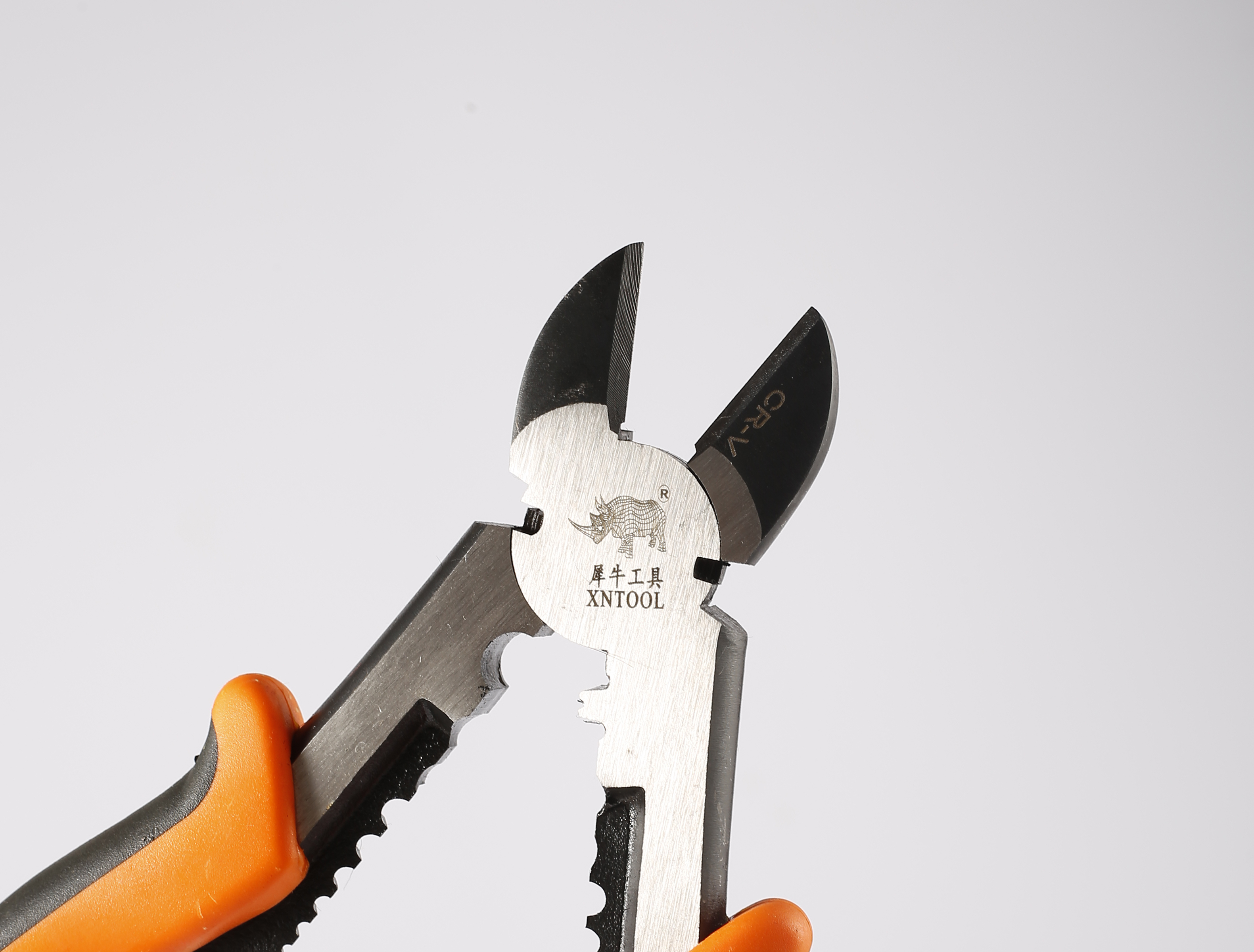 Multi functional 8-inch wire pliers with slanted mouth
