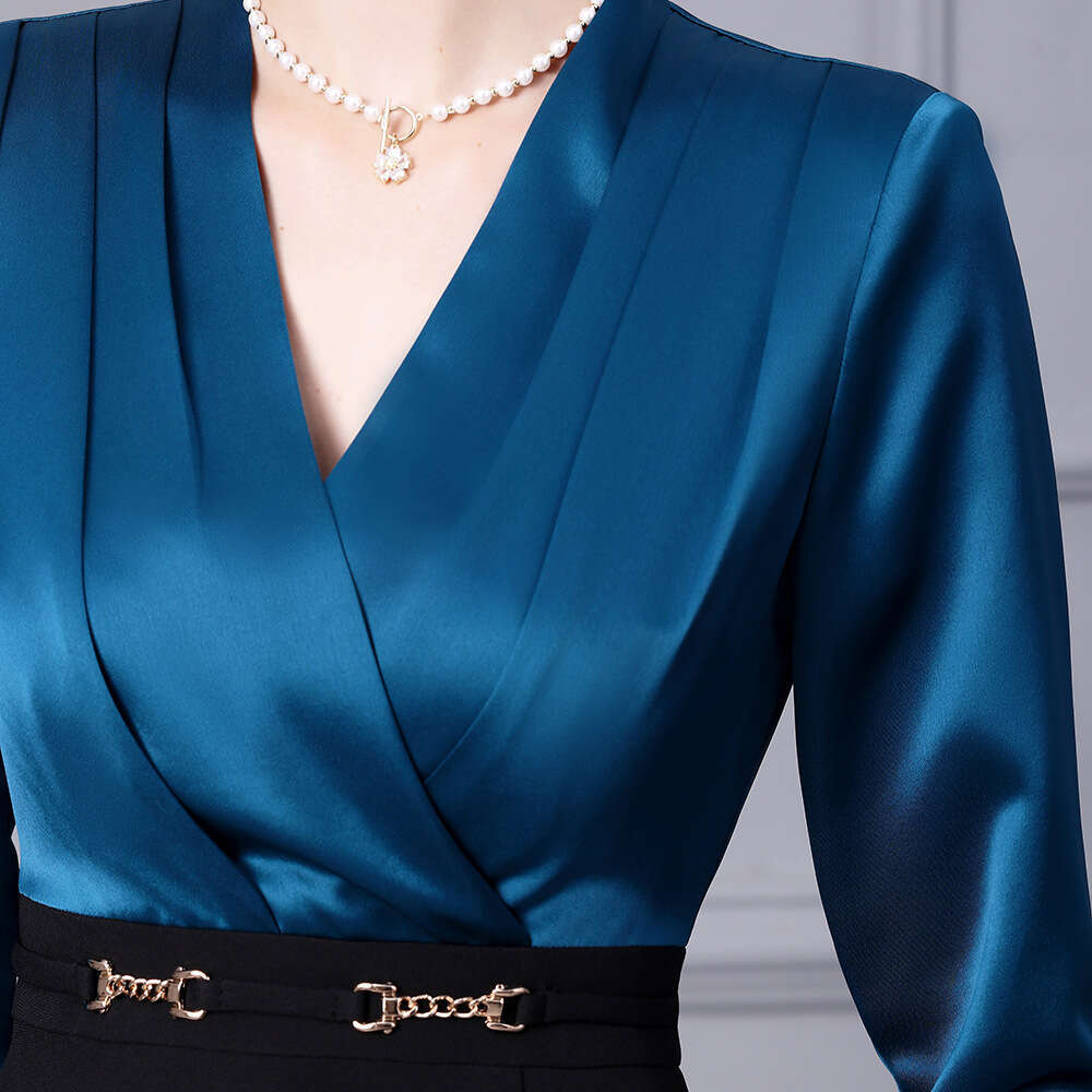 Smart and luxurious commuting style hip hugging dress 2024 new autumn slimming long sleeved patchwork workplace vacation two pieces