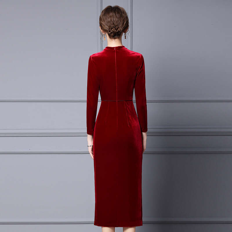 Golden Velvet Dress for Women Autumn 2024 New Elegant Style Improved Cheongsam Long Skirt