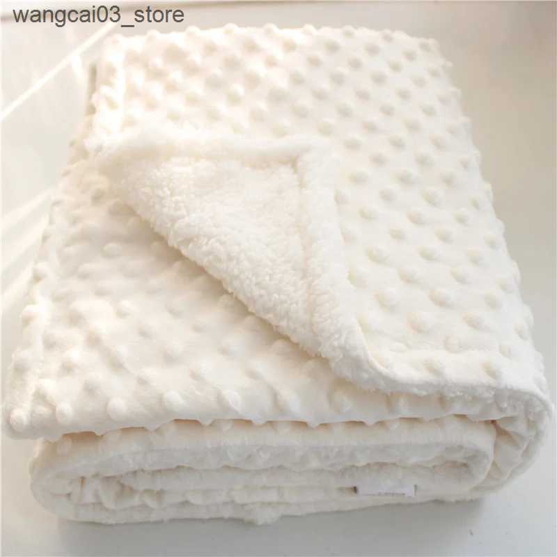 Blankets Swaddling Fluffy Sherpa Dot Design Thermal Baby Blanket Newborn Receiving Blanket Baby Stroller Blanket Plushed Newborn Baby Swaddle L240910