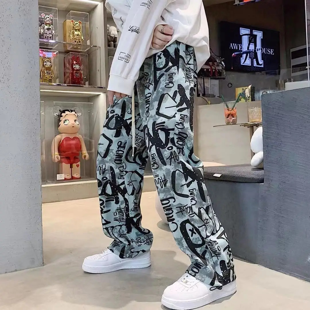 Mens Y2K Streetwear American style graffiti merchandise pants Mens letter printed casual pants Retro pants Pantalon Hombre 241007