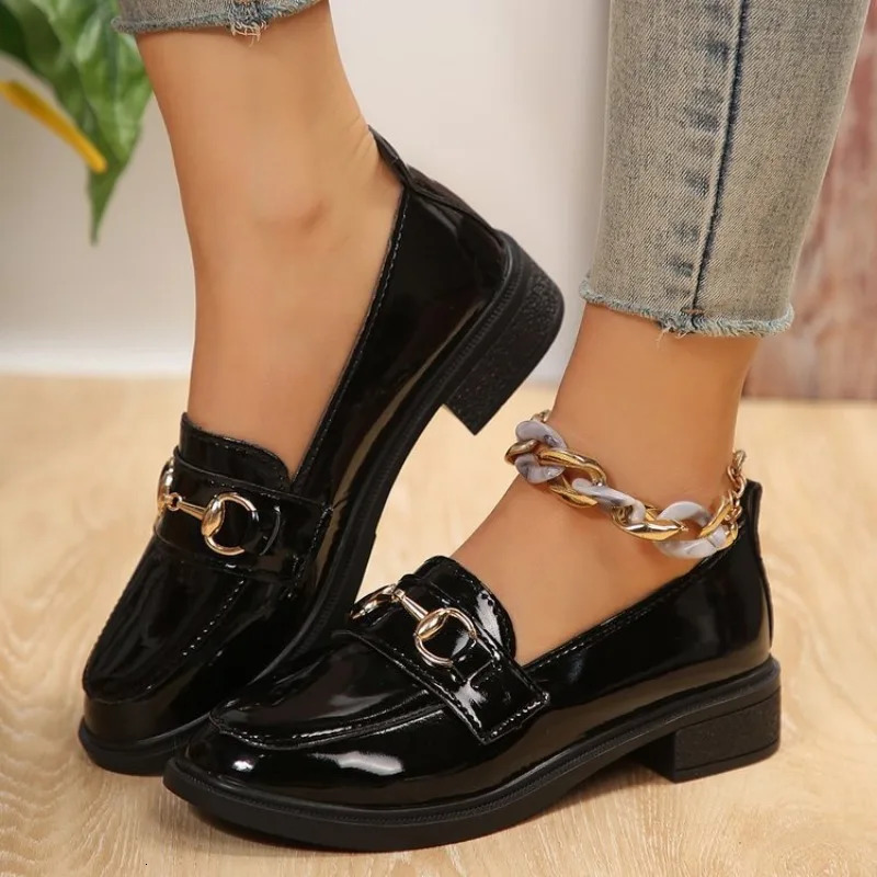 Spring Womens Leather Shoes British Style Metal Chain Black Mary Jane Low Boots Womens Casual Loafers Plus Size 43 241007