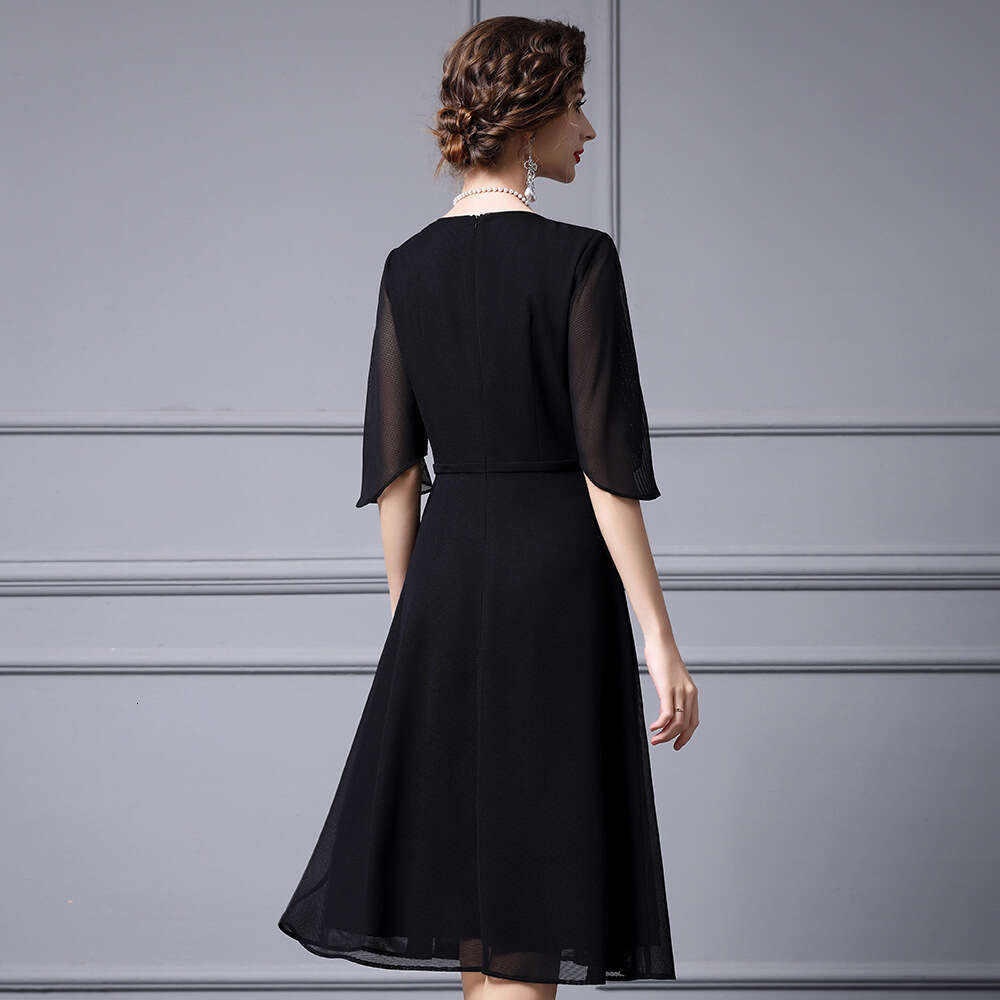 nail bead exposed collarbone elegant and noble flower decoration high waist A-line dress 2024 summer new item