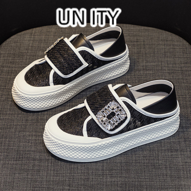 Thick soled sponge cake white 2024 winter new designer shoes multifunctional rhinestone mesh breathable sports and leisure women's board shoes