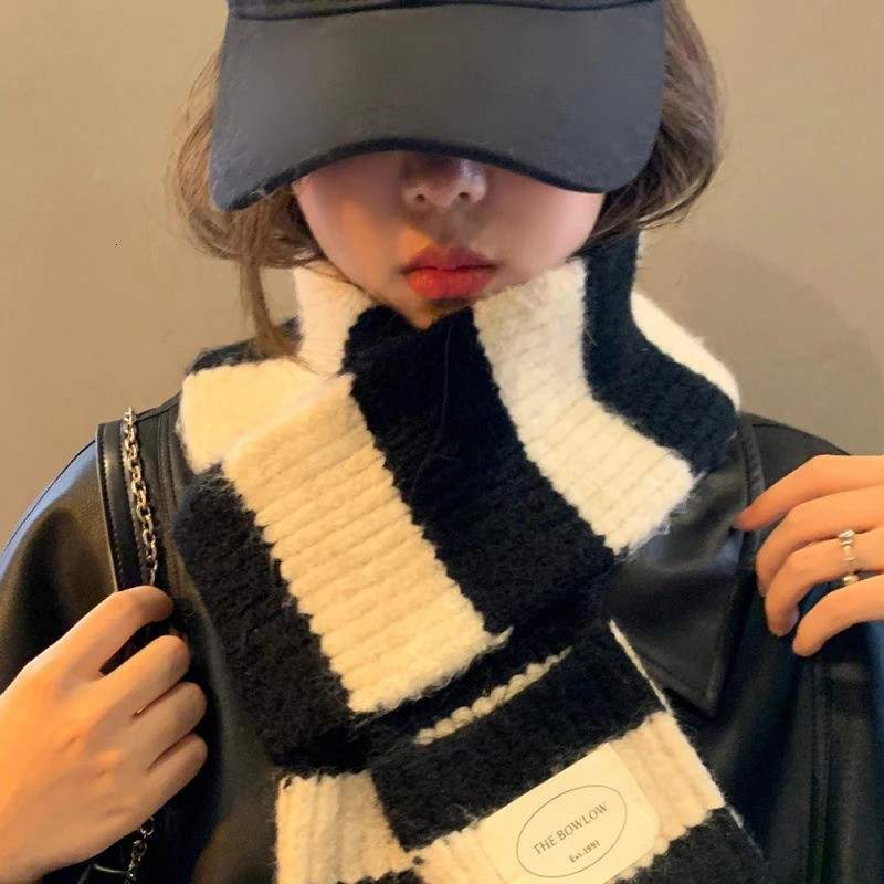 RICYGVM Black White Stripe Scarf For Women Winter Warm Woolen Knit Scarves Neck Protection Korean Girl Plush Pocket Neckerchief 241009