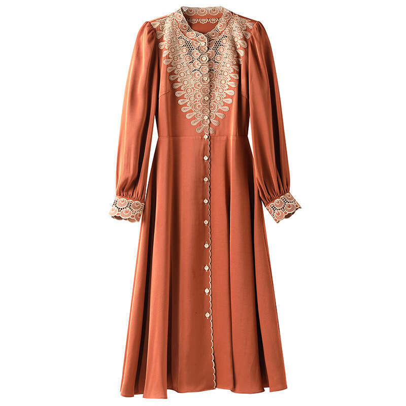 2024 autumn new dress pear shaped figure high-end embroidery slimming mid length A-line skirt