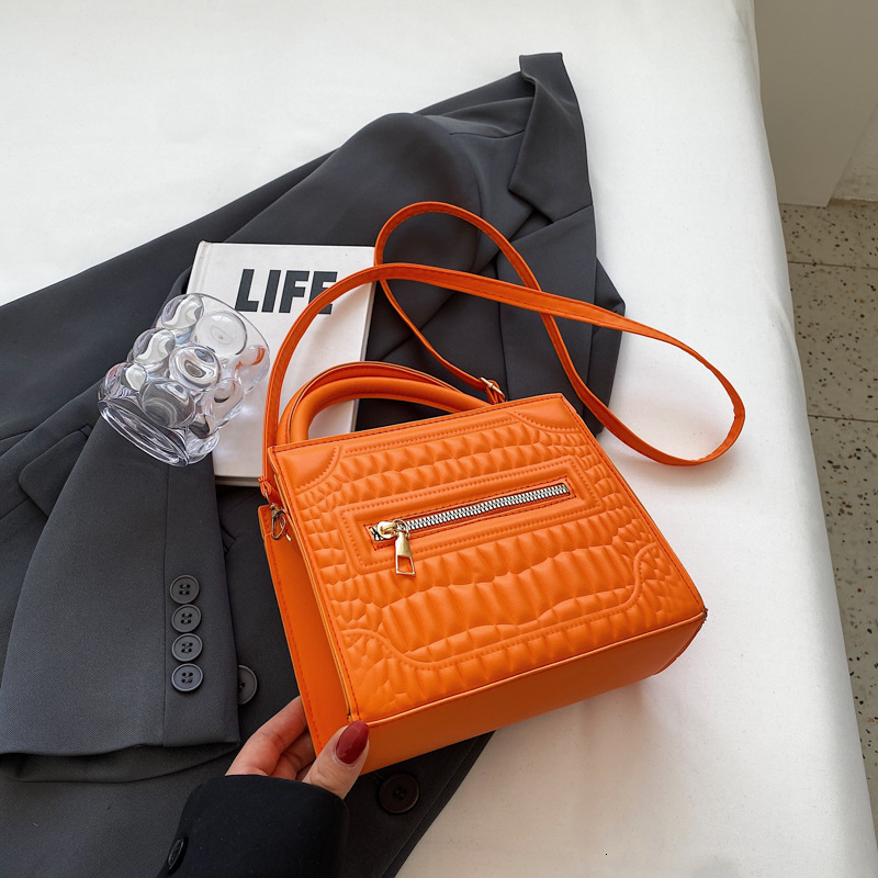 Casual Trendy Shoulder Handbag New Women's Korean Version Simple Crossbody Bag