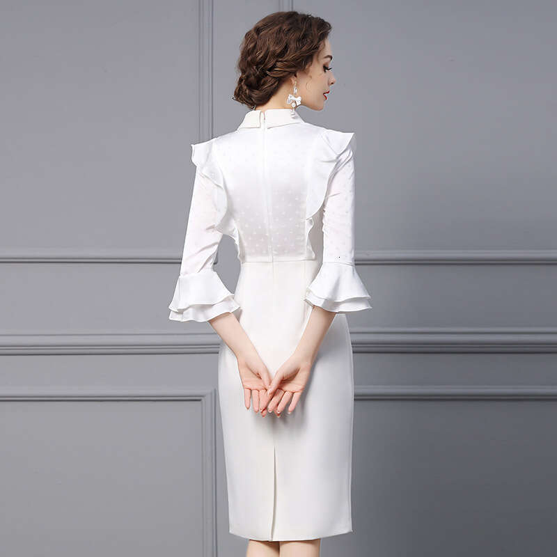 White Dress 2024 New Womens Autumn Style High end Sensation Showing Body Ruffle Flanked Trumpet Sleeve Hip Wrapping Skirt
