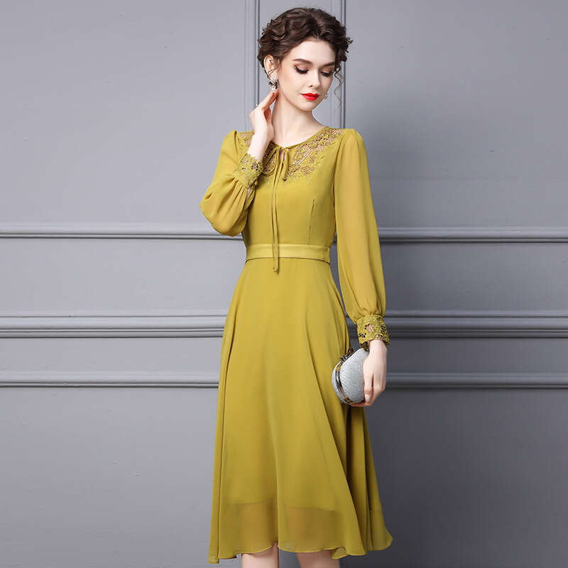 Smart elegant with long sleeves and gentle style. New autumn 2024 embroidered belly covering A-line dress for slimming