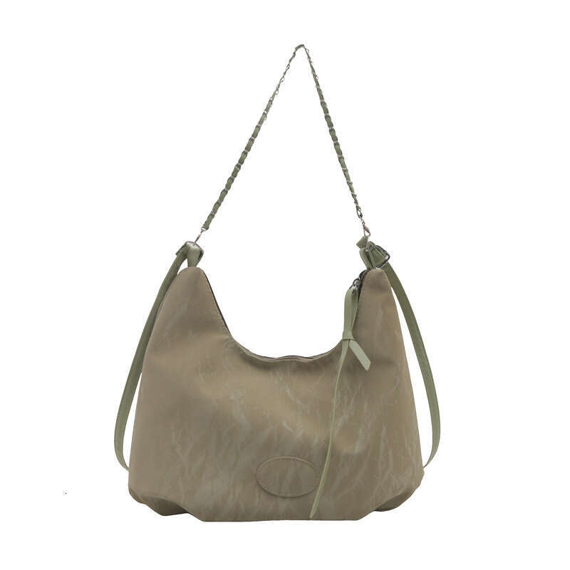 2024 New Trendy Korean Tote Versatile Single Shoulder Crossbody Commuter Personalized Leisure Chain Underarm Bag