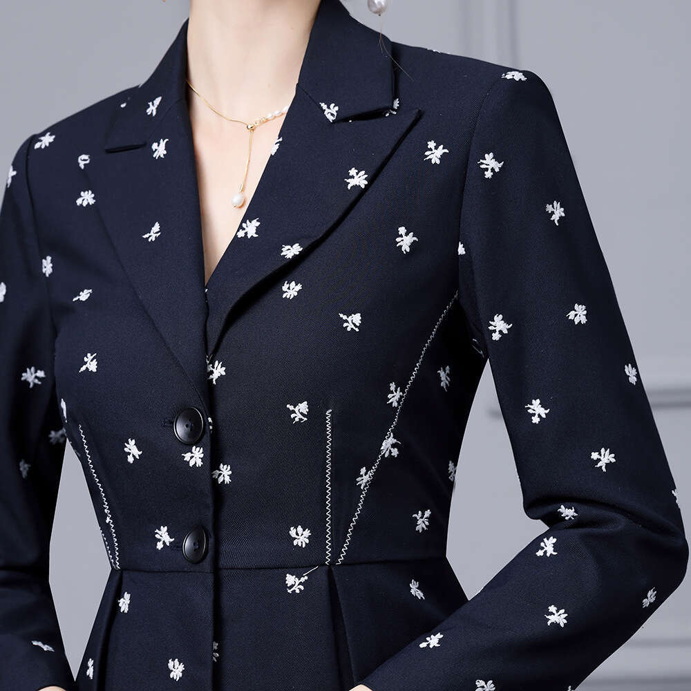 high-end embroidered suit jacket paired with a hip hugging fish tail skirt two-piece set 2024 autumn new item