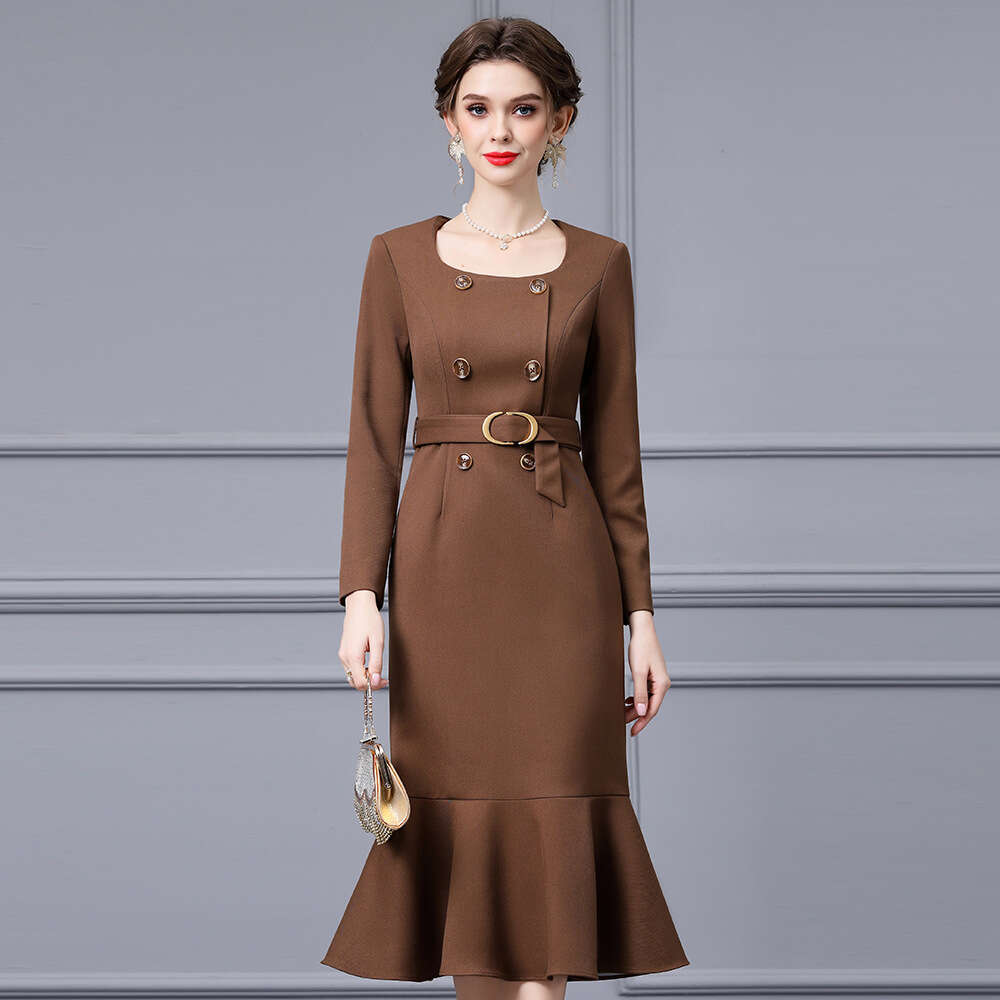 double breasted French mature temperament fishtail skirt 2024 new waist cinching slimming high-end suit dress