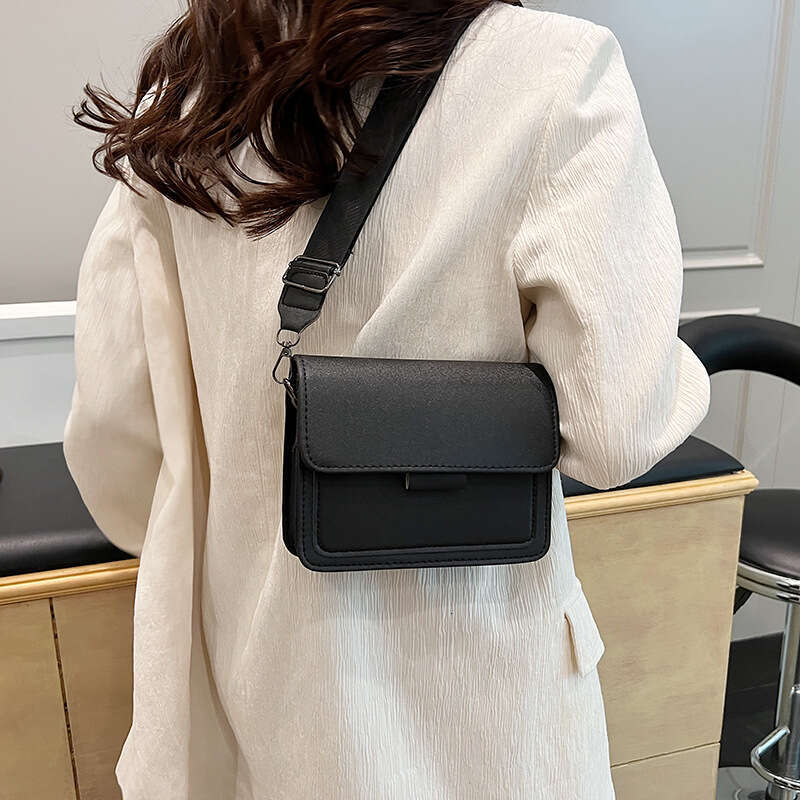 Bag for women 2024 autumn new trendy ins versatile wide strap small square fashionable single shoulder crossbody bag