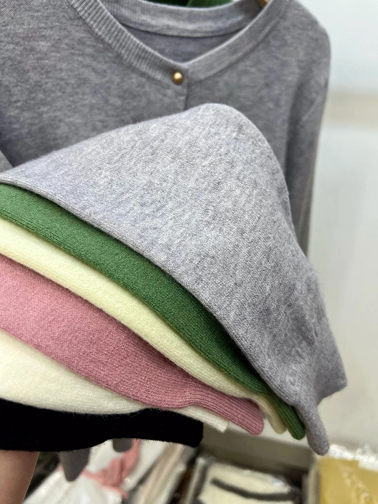 Pre Fall High Grade Grey Crew Collar Knitted Long Sleeve Cardigan Womens Jacket Fashion Jacket 241011